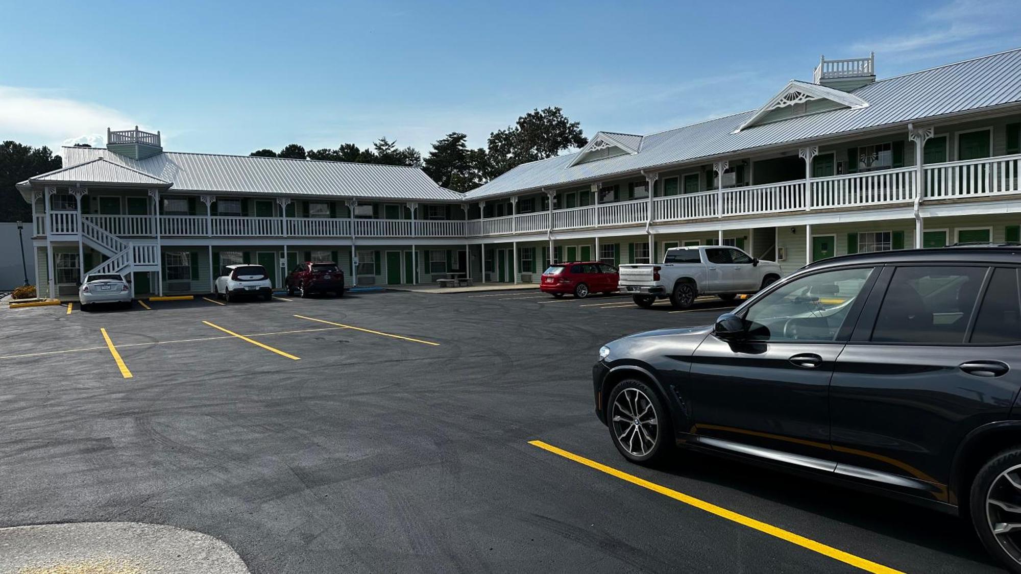 Key West Inn - Chatsworth Εξωτερικό φωτογραφία