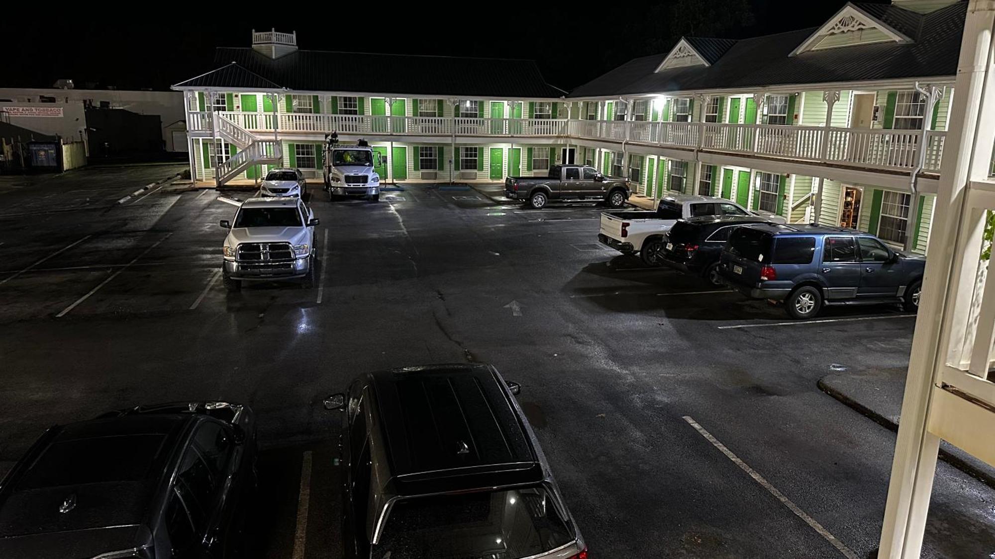 Key West Inn - Chatsworth Εξωτερικό φωτογραφία