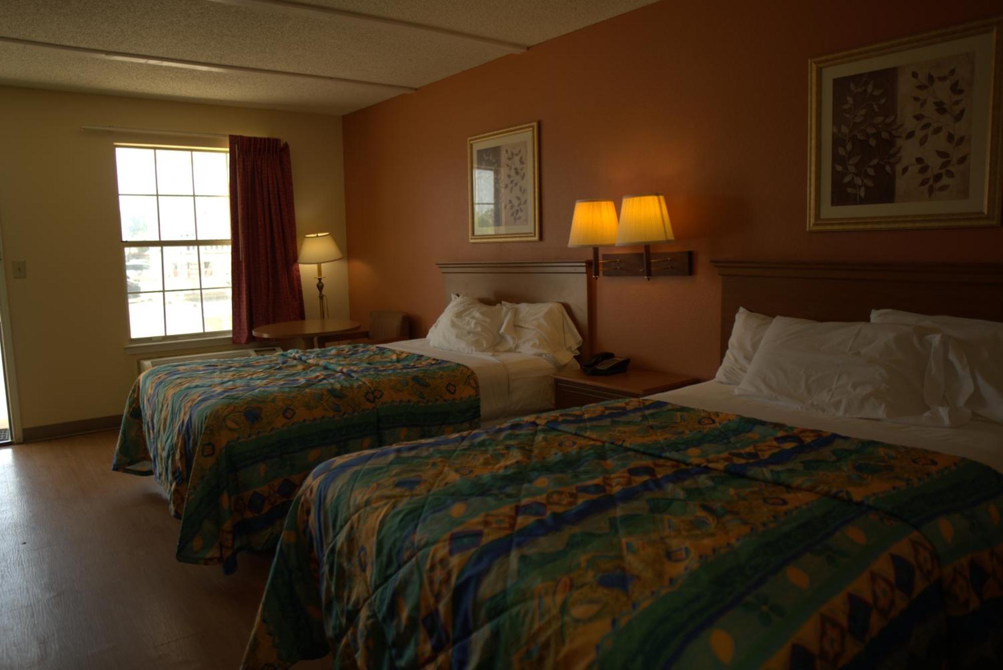 Key West Inn - Chatsworth Εξωτερικό φωτογραφία
