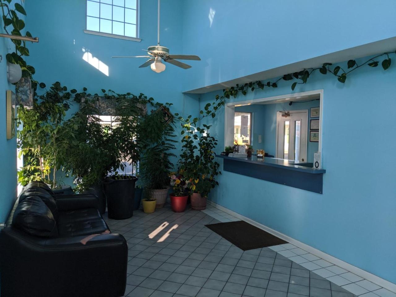 Key West Inn - Chatsworth Εξωτερικό φωτογραφία